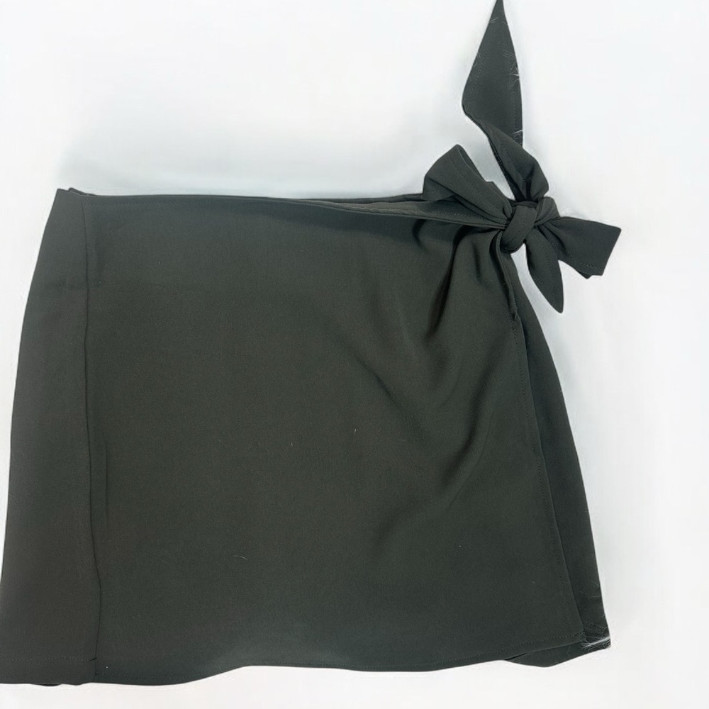🌸NWT🌸 Apricot Lane Olive Green Wrap‎ Skort—Medium